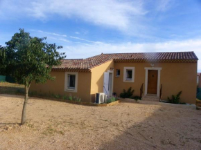 Villa de 3 chambres avec piscine privee jardin clos et wifi a Saint Saturnin les Apt